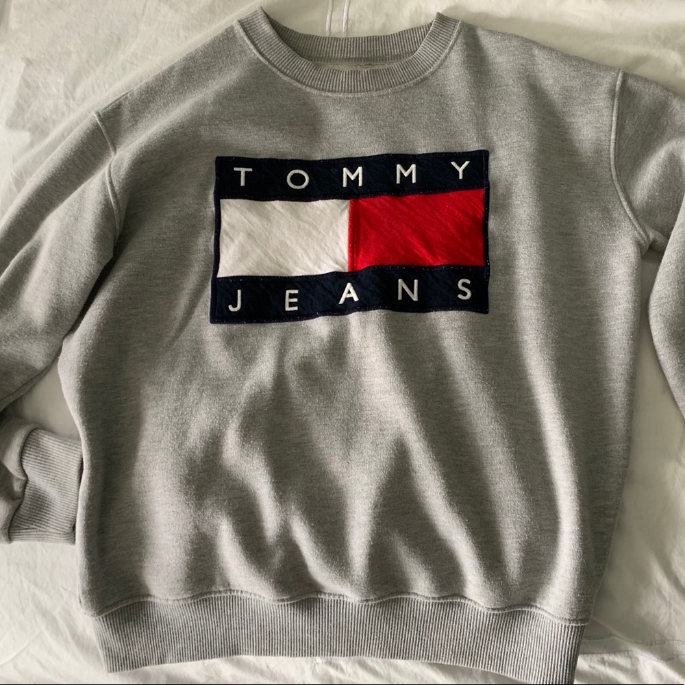 Tommy Hilfiger Gray Crewneck